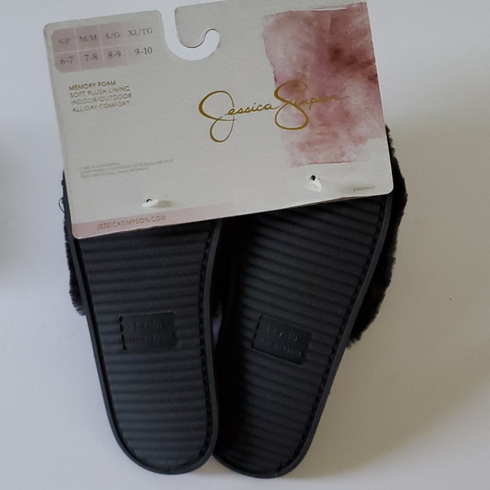 🆕️ Jessica Simpson Plush Slip-on Slippers - Picture 7 of 9